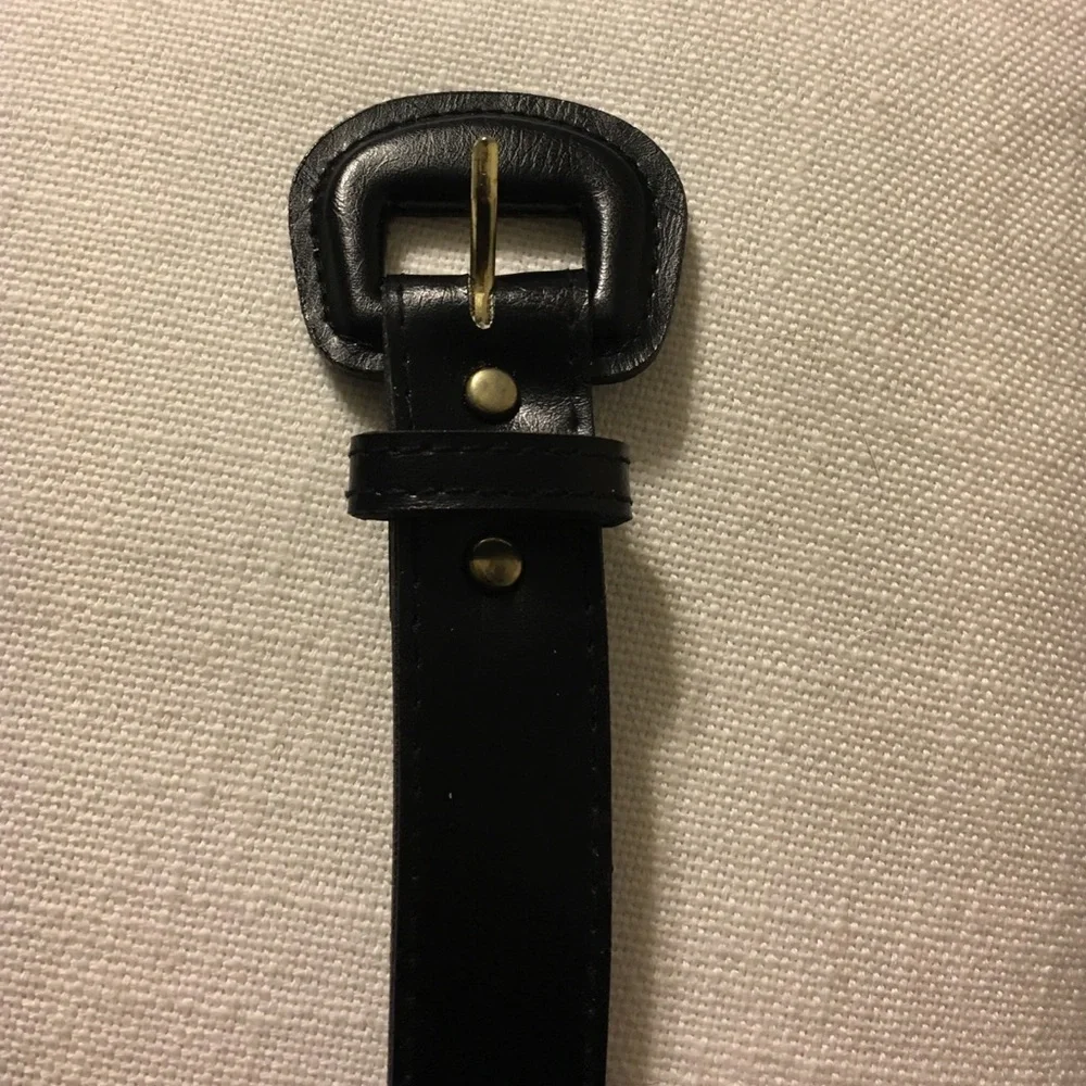 Bundle of 2 belts. Brown and black.